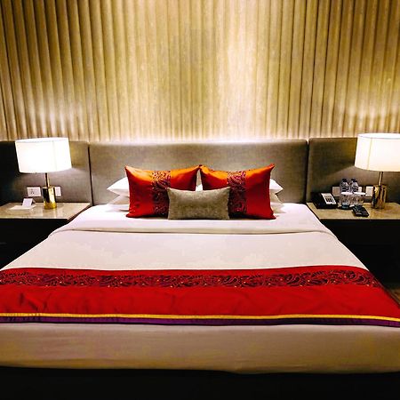 ホテル ビバンタ コルカタ Em バイパス エクステリア 写真 A bed runner