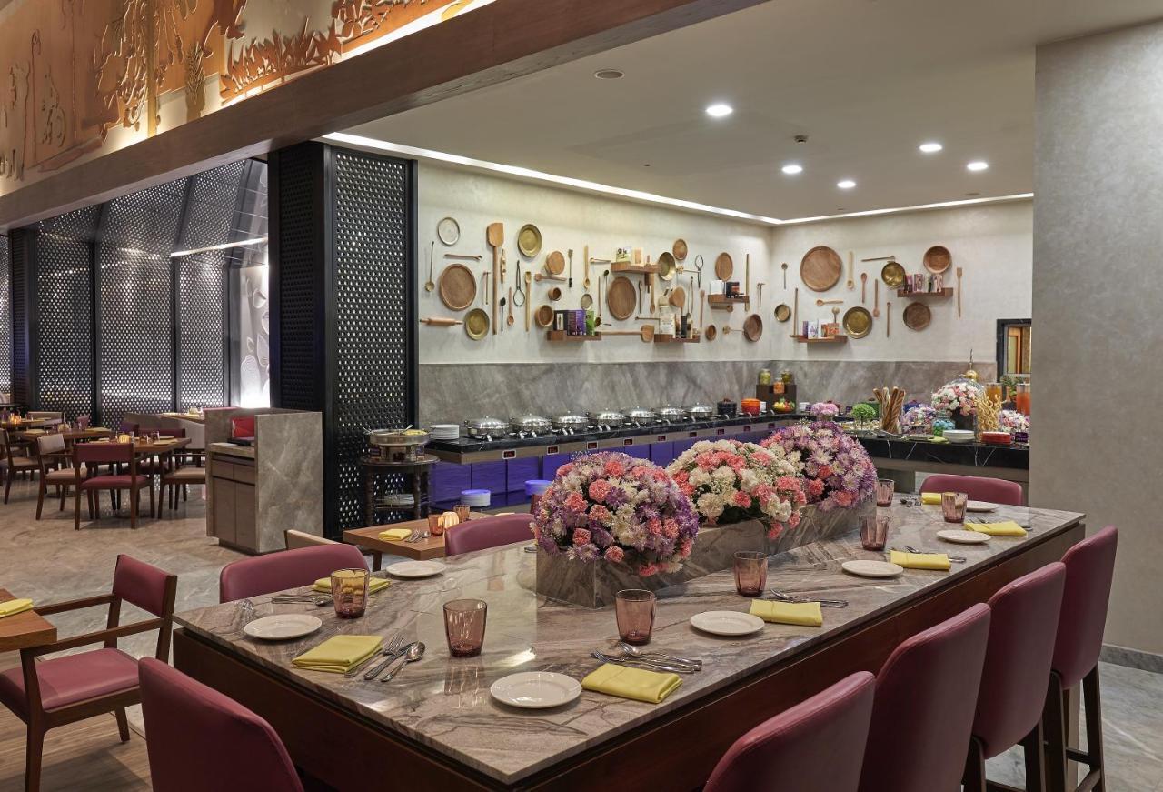 ホテル ビバンタ コルカタ Em バイパス エクステリア 写真 The buffet at the hotel