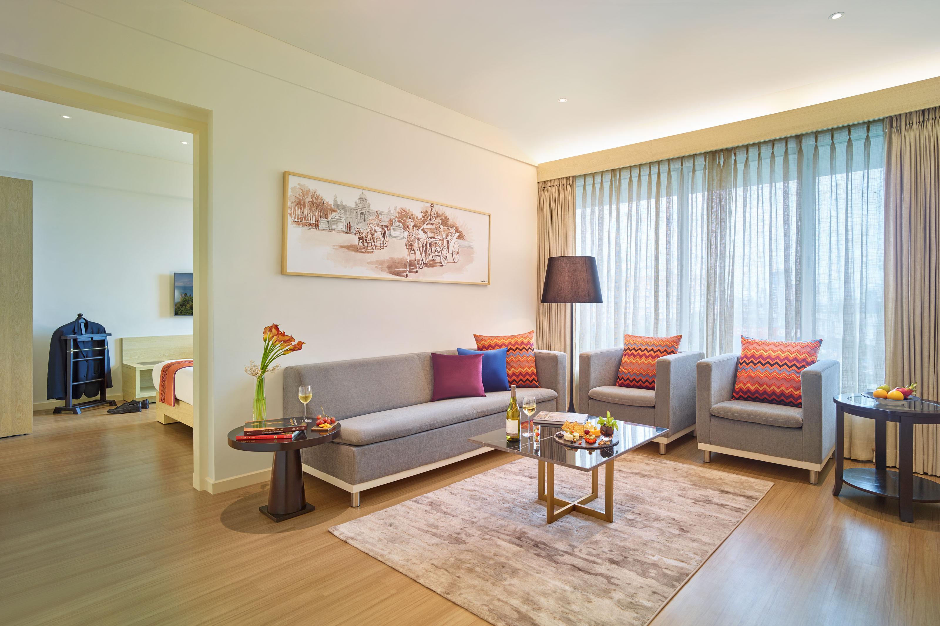ホテル ビバンタ コルカタ Em バイパス エクステリア 写真 A living room in a serviced apartment in Beijing, China