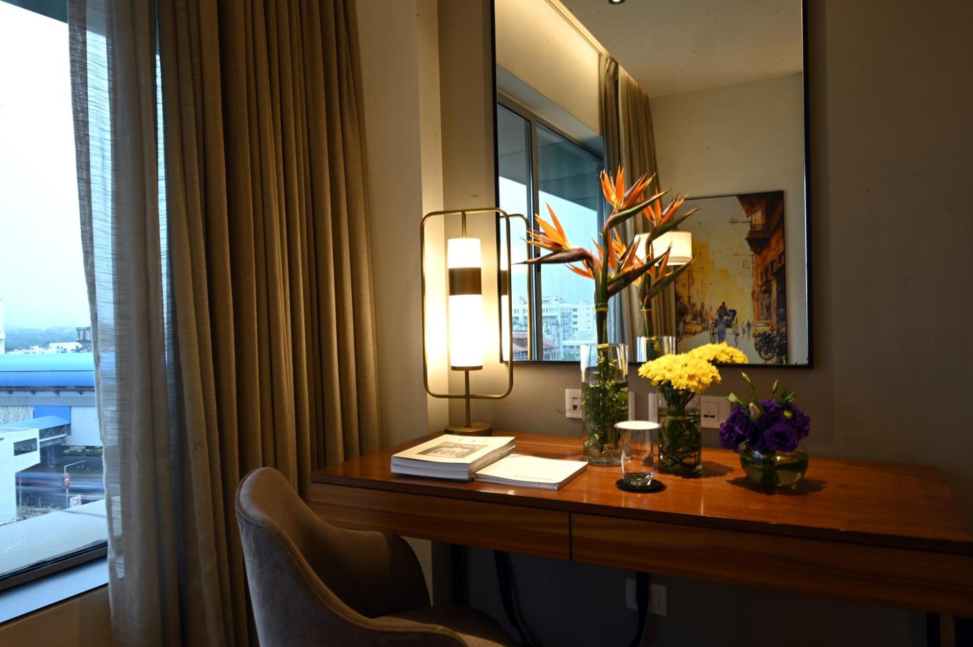 ホテル ビバンタ コルカタ Em バイパス エクステリア 写真 A room at the hotel