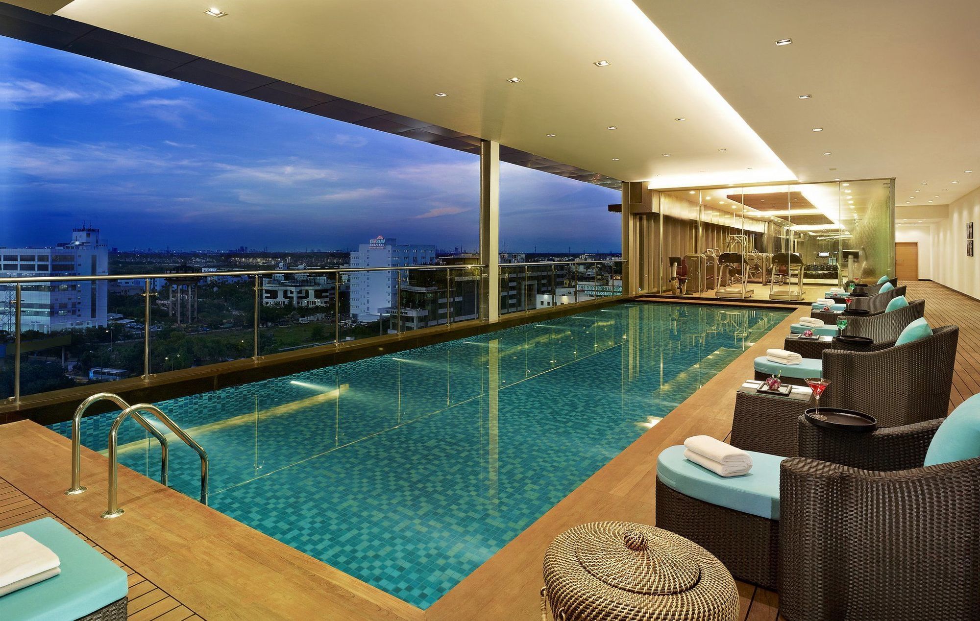 ホテル ビバンタ コルカタ Em バイパス 設備 写真 The pool at the hotel